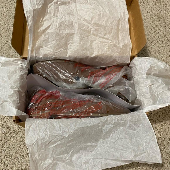 Clarks Pure Hall Tan Leather Loafer - Picture 2 of 13